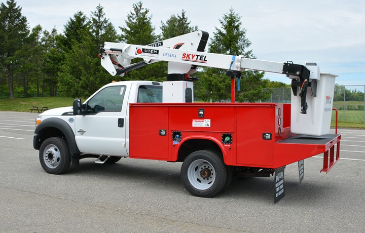 Bucket truck for rent