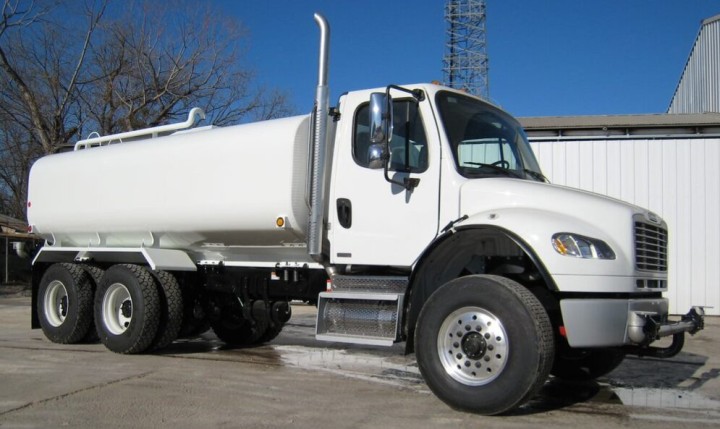 Water truck for rent