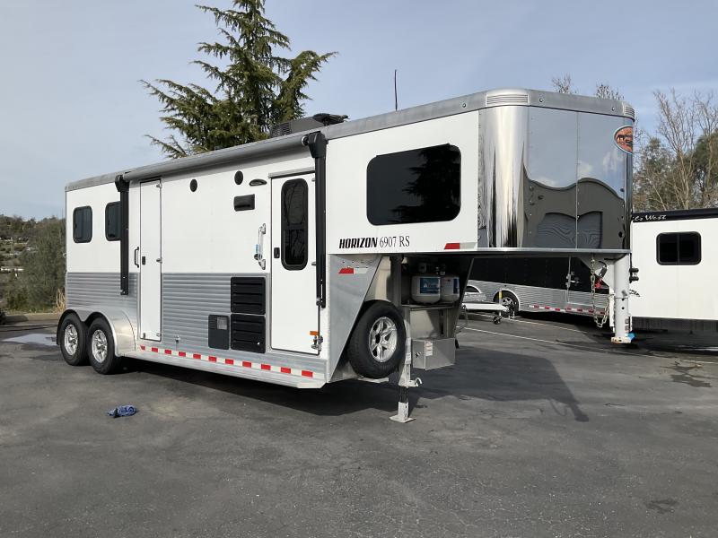 Horse trailer for rent - Image 1 of 1