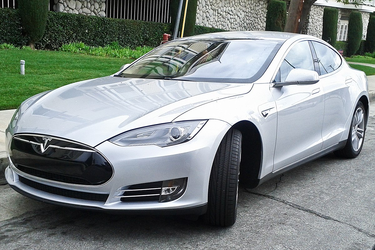 Tesla Model S - Image 1 of 1