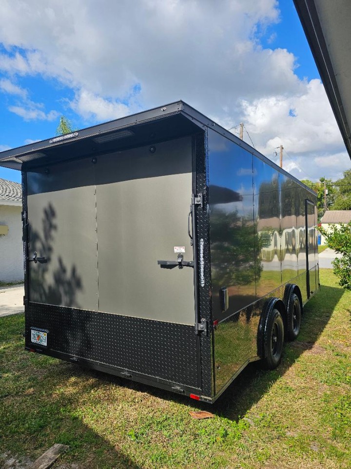 8.5x20 2024 Diamond Cargo Enclosed Trailer