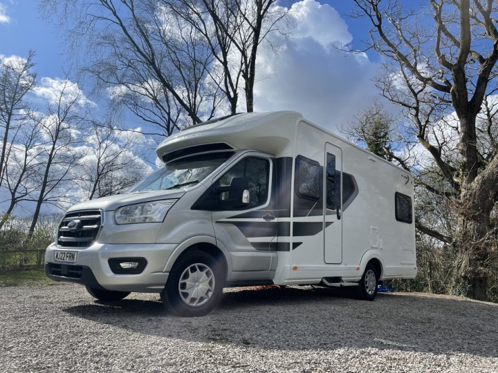 Luxury Motorhome 4-5 berth (2 lounges)