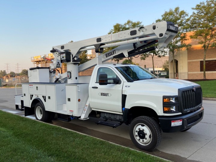 Mobile bucket truck