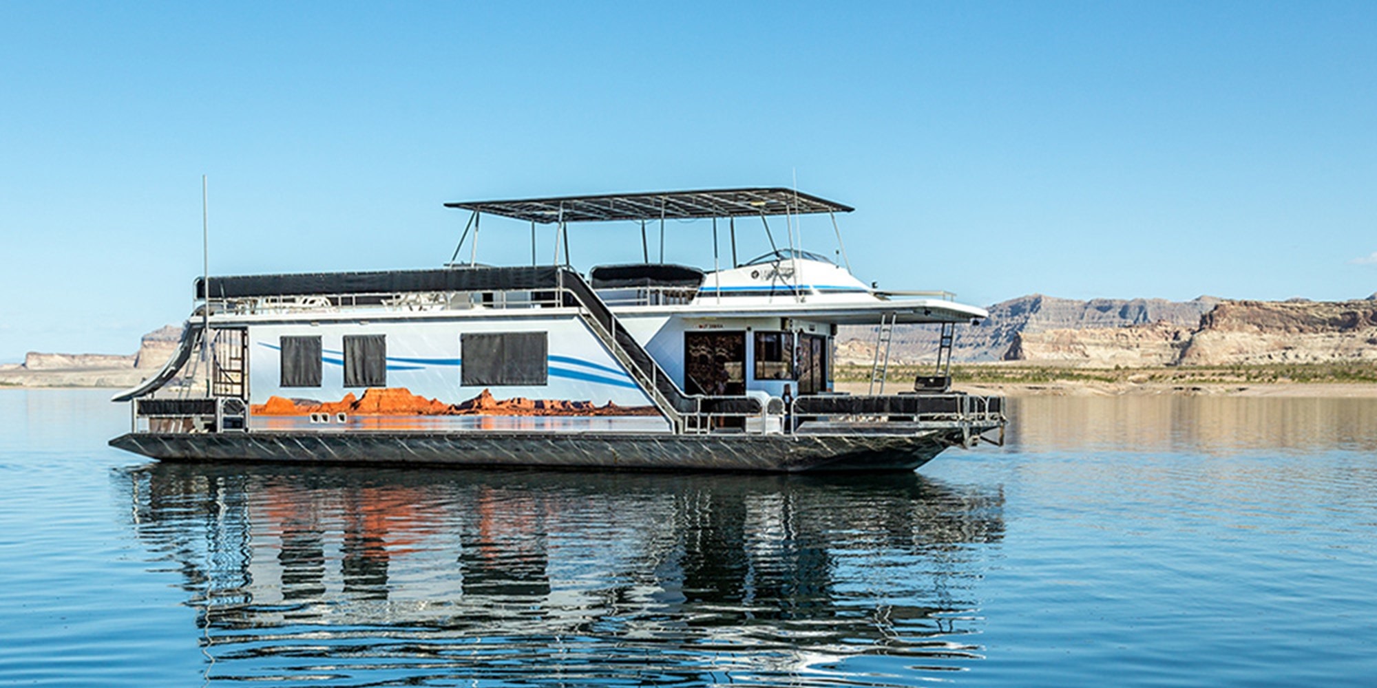 Houseboat Discovery XL - Image 1 of 1