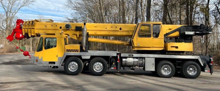 2007 Grove TMS900E 90-Ton Telescopic Crane