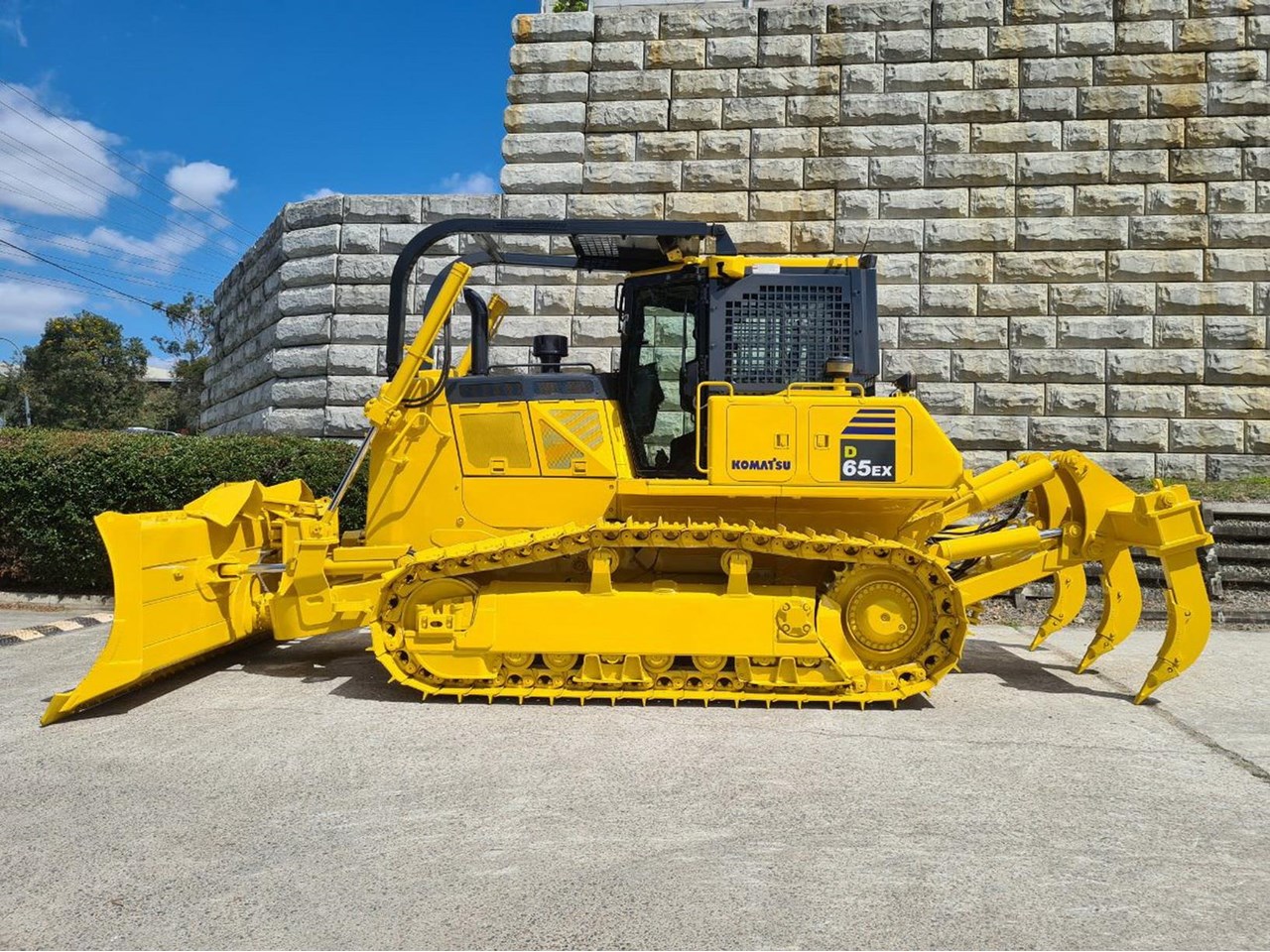 2015 KOMATSU D65EX-18 Bulldozer - Image 1 of 1