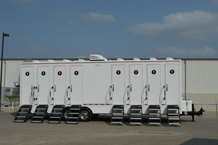 8 Stall Shower Trailer