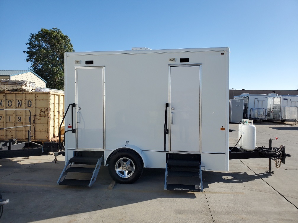 2-stall Shower Trailer - Image 1 of 1