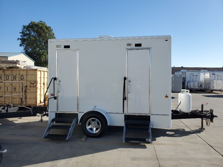 2-stall Shower Trailer