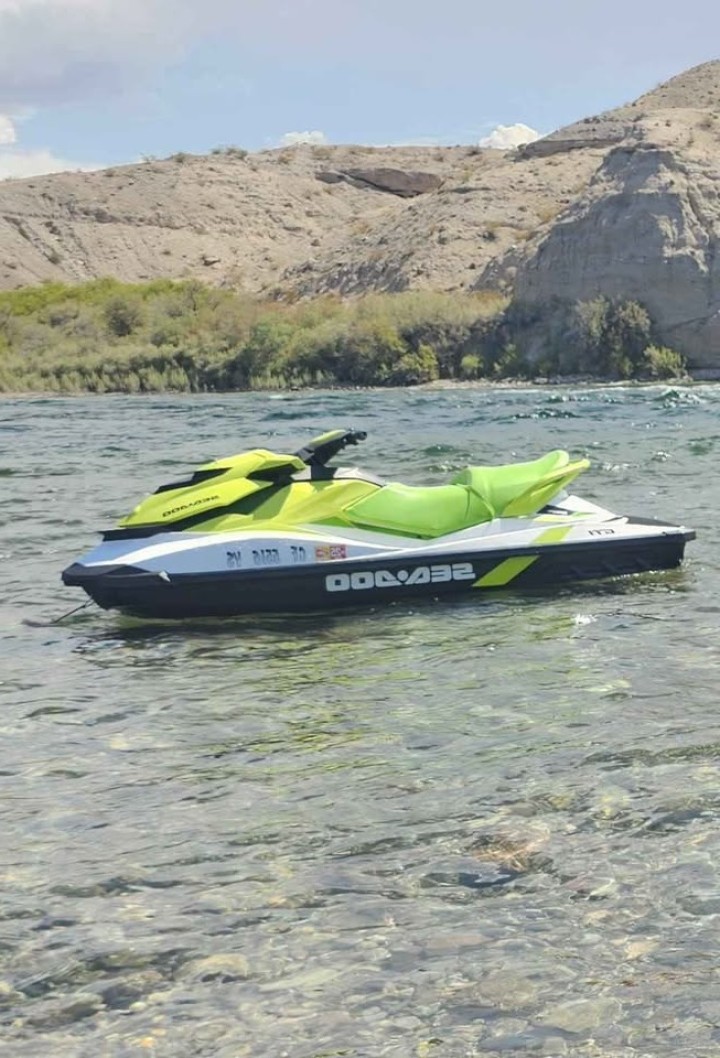 Jet Ski Sea-Doo JTI 90 in LA