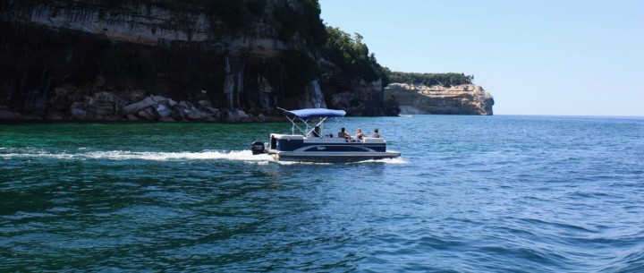 Tour Pontoon Boat Pictured Rocks