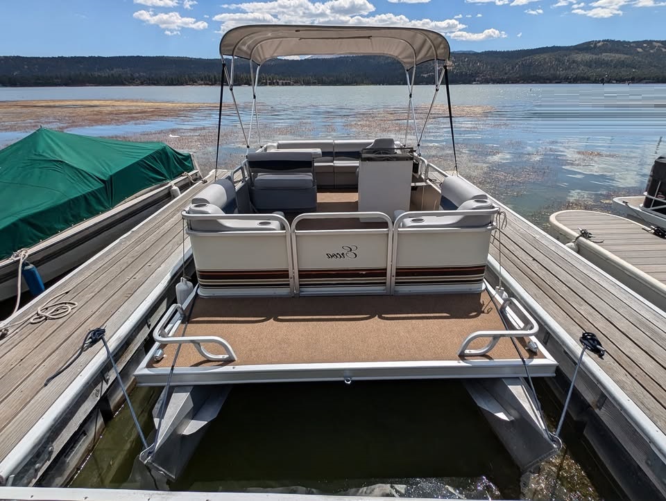 20ft 10-person Pontoon Big Bear Lake - Image 1 of 2