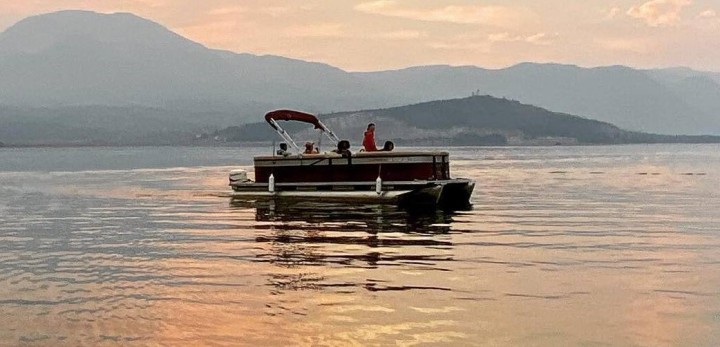 Lake Dillon Pontoon Boat Tours