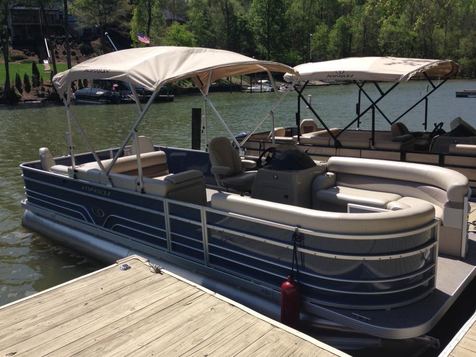 Pontoon Boat Lake Wylie - Image 1 of 1