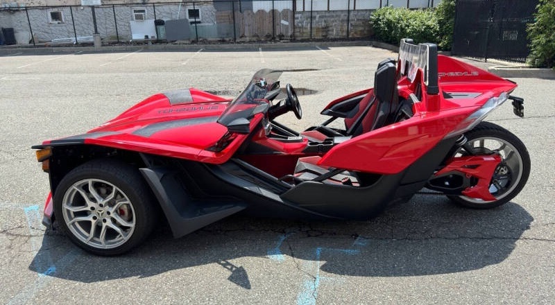 2021 Polaris Slingshot Trenton - Image 1 of 1