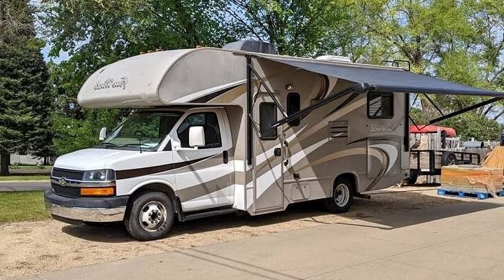 2015 Thor Motor Coach Four Winds Camper Van Minneapolis