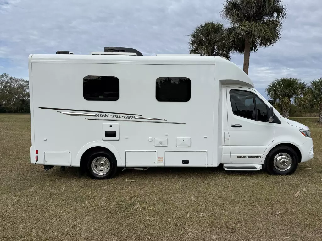 2020 Pleasure-Way Travel Van Orlando - Image 1 of 1