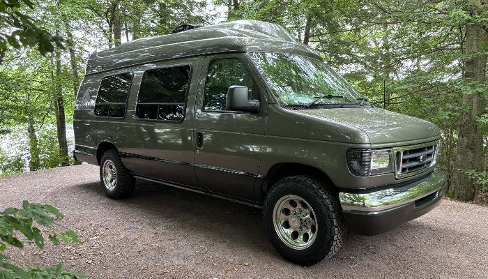 2003 Ford Econoline Travel Van Philadelphia - Image 1 of 1