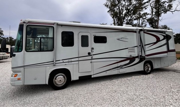 2005 Gulf Stream Coach Motorhome Orlando