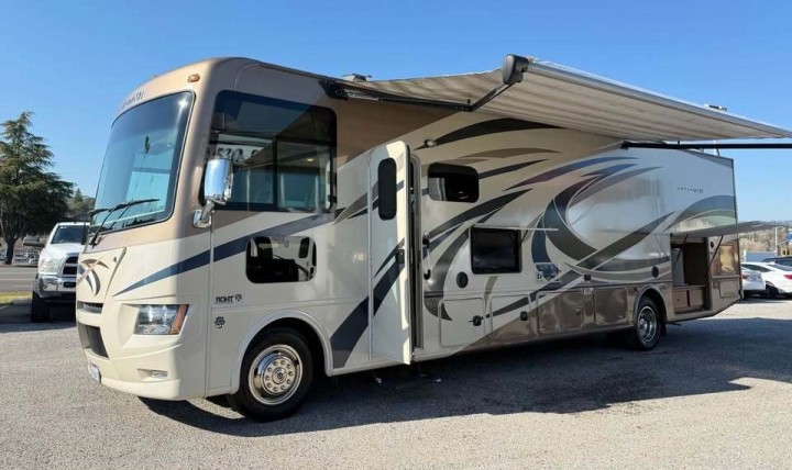 2016 Thor Motor Coach 36ft Motorhome Sacramento