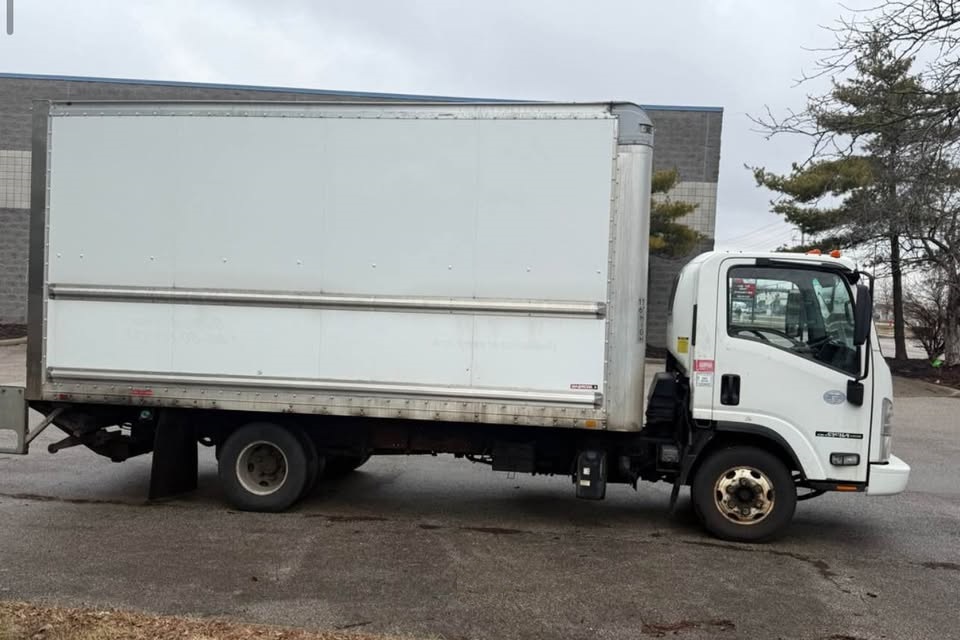 2015 Isuzu NPR 16 Foot Box Truck - Image 1 of 1