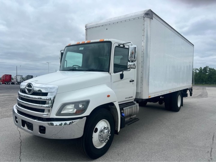 2018 Hino 268 22 ft Box Truck