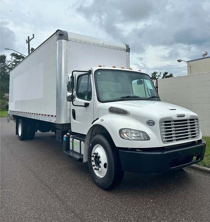 2016 Freight Liner Box Truck 26 ft