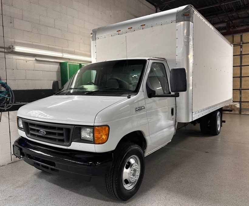 2006 Ford F350 16 ft Moving Truck - Image 1 of 1