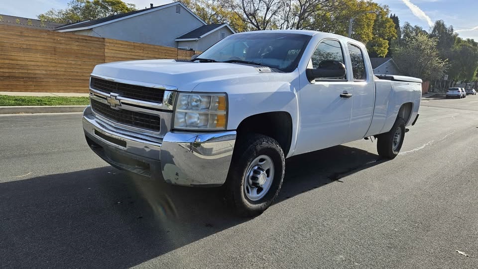 2010 Chevrolet Silverado 2500 HD Extended Cab LT - Image 1 of 1