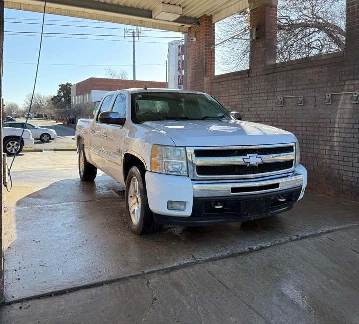 2011 Chevrolet Silverado 1500 Crew Cab LT - Image 1 of 1