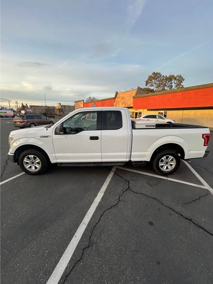 2015 Ford F-150 Super Cab XLT