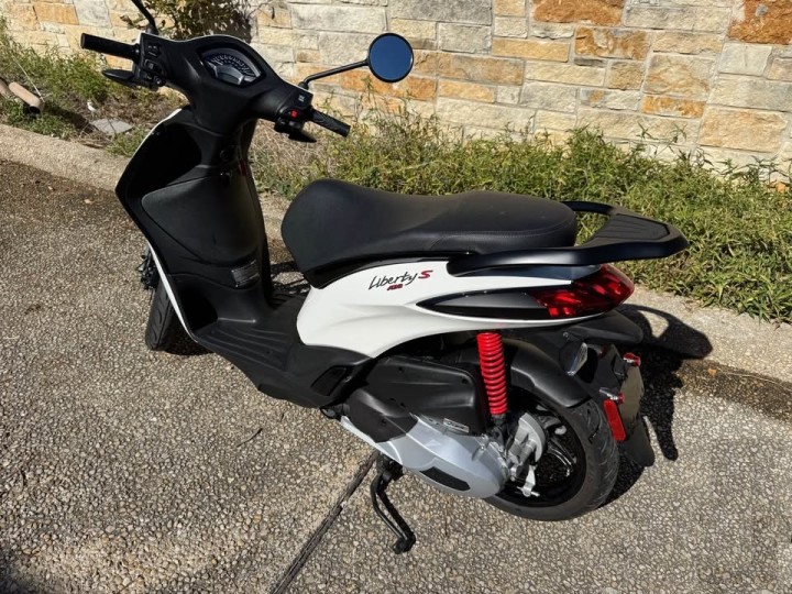 2021 Piaggio Liberty 150s Motorized Scooter