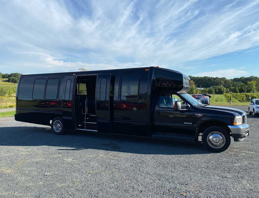 28 Passenger Party Bus Minneapolis - Image 1 of 1