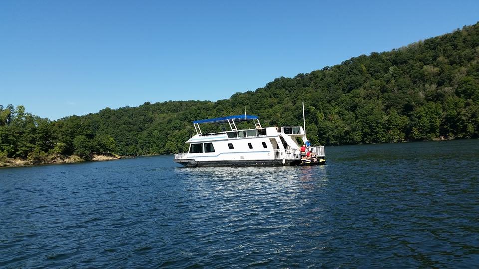 Book Your Escape Houseboat on Kentucky Lake Today - Image 1 of 1