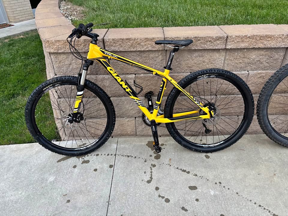 Giant Talon MTB: Shred the OZ Trails! - Image 1 of 1
