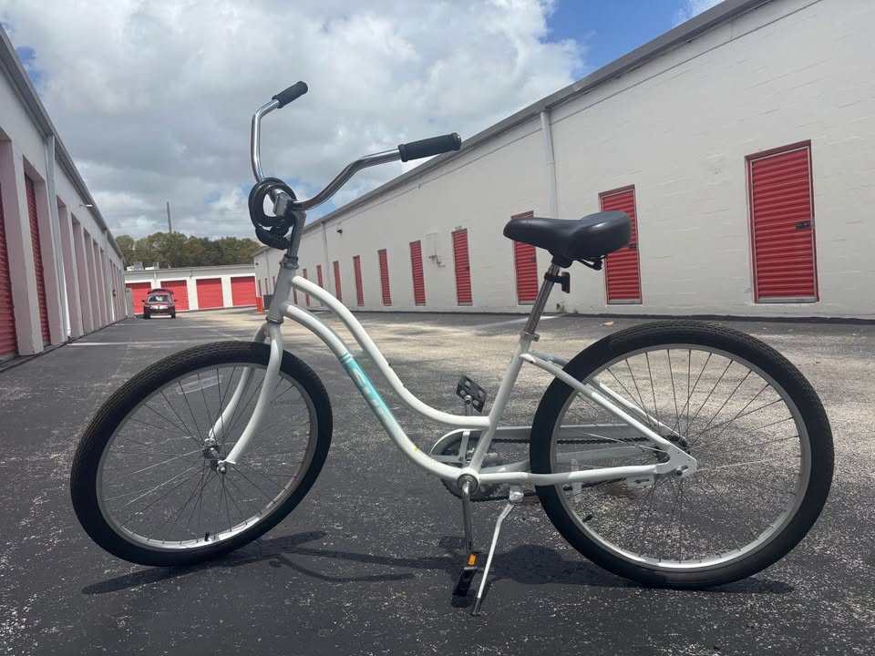 Cruiser Bicycle - Beach Bike Rentals Steps from the Sand - Image 1 of 1