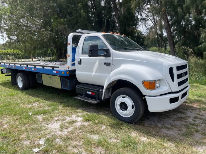 2007 Ford F550 22ft Flatbed Truck