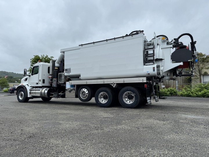 Peterbilt GapVax HV-56 Vacuum Truck