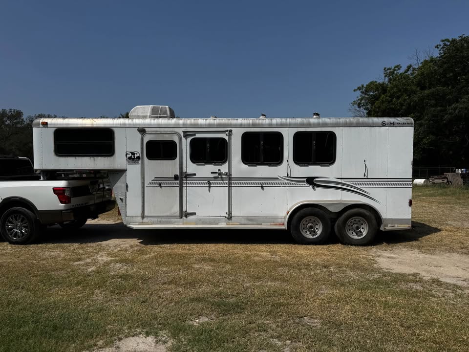 S&amp;H Trailers 4&#039; Weekender Horse Trailer - Perfect for Ranchers &amp; Riders! - Image 1 of 1