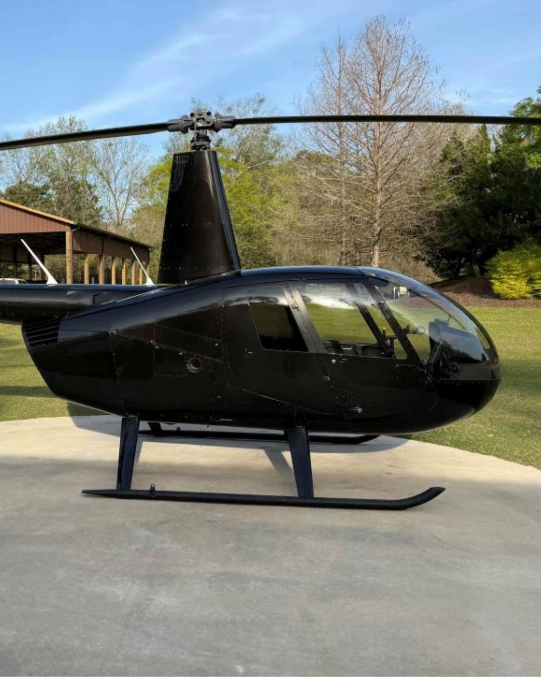 Black Robinson R44 Helicopter - Scenic Flights Over Seattle - Image 1 of 1