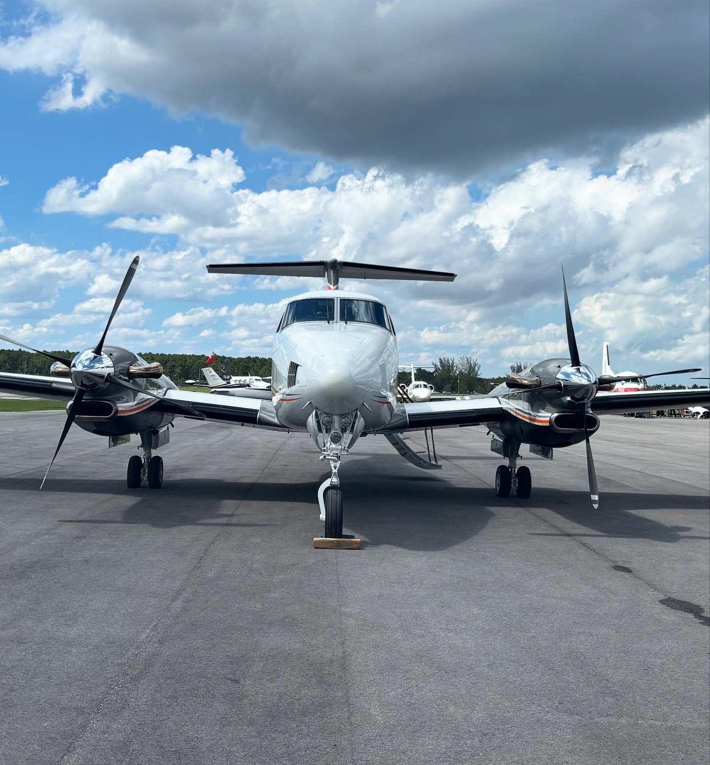Beechcraft King Air 350i Private Jet - Miami Private Flights - Image 1 of 1
