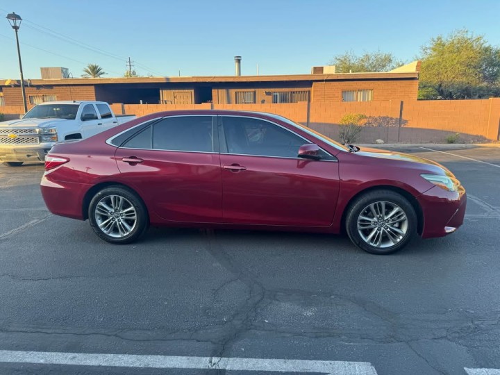 2016 Toyota Camry SE
