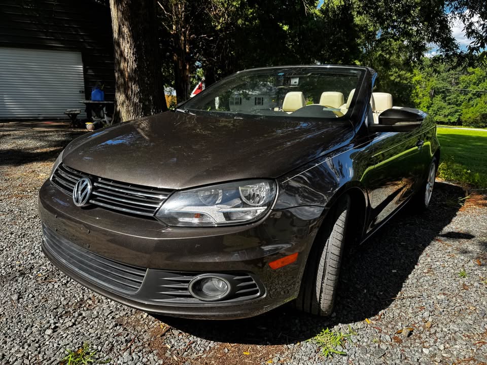 2012 Volkswagen Eos Executive Hard Top Convertible - Image 1 of 1