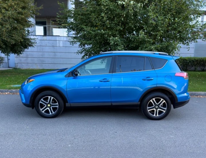 2017 Toyota RAV4