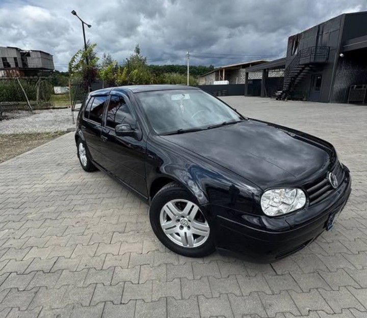 2003 Volkswagen Golf