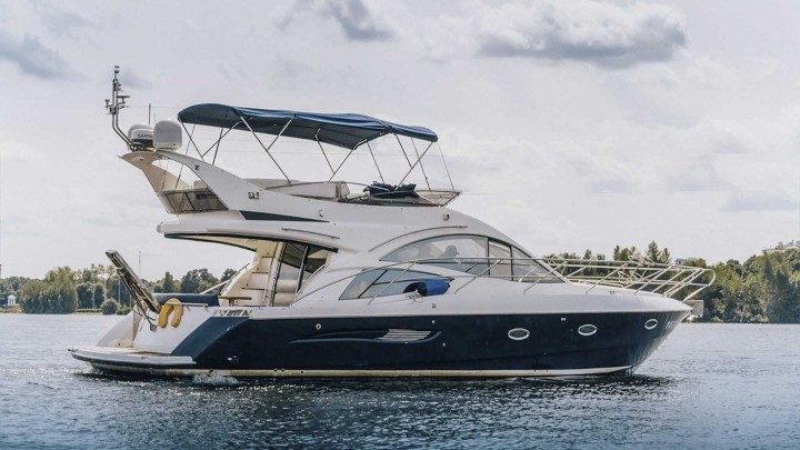 Premium yacht Galeon - 44 feet - ideal for weddings, corporate events and celebrations