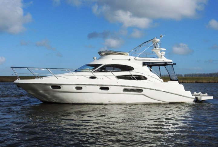 Comfortable yacht SeaLine F37 – the perfect choice for family vacations