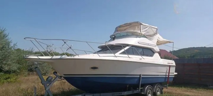 Bayliner 2859 yacht – perfect vacation on the water with comfort