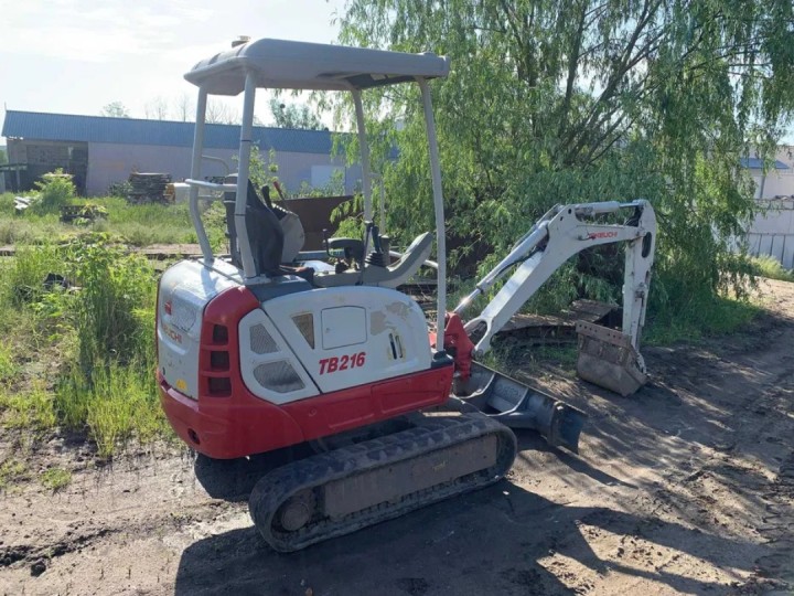 2012 Takeuchi TB 216