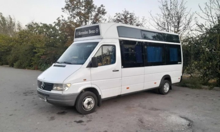 Mercedes-Benz Sprinter 412